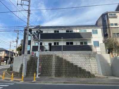 【外観】 | グラン六ツ川 | 濃紺×白のシンプルな外観