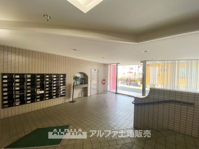 ルネ八王子のエントランス