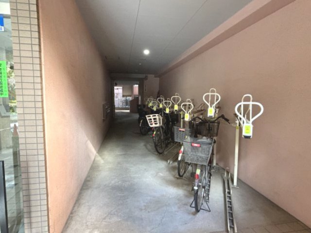 アムス松戸ブランティークの駐輪場