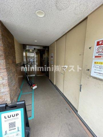 ジェイ・プライド難波南のエントランス