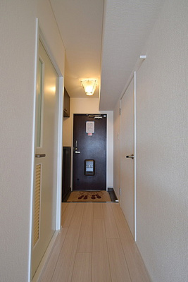 【玄関】 | セルサス加茂 | 明るい玄関です