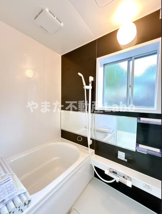 倉吉市大原中古戸建の浴室