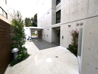 【エントランス】 | ALERO Komaba-todaimae