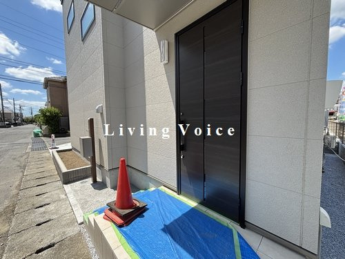 【エントランス】 | 【仲介手数料０円】厚木市妻田北2丁目　新築一戸建て　2号棟　全2棟 | 厚木市妻田北2丁目　新築一戸建て　全2棟