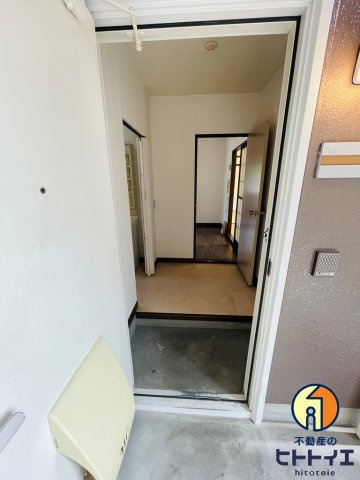 メゾン山下の玄関