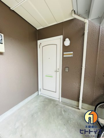 メゾン山下のエントランス