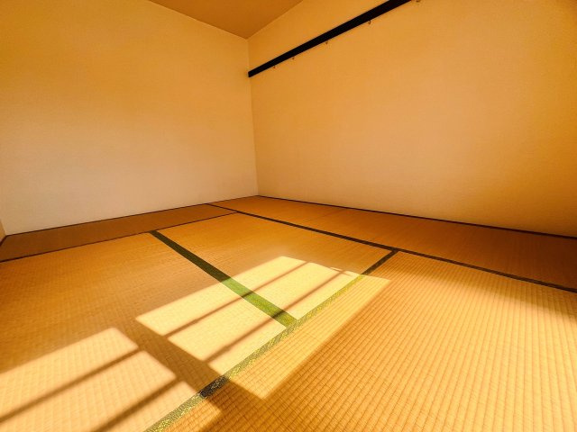 メゾン山下の和室|柔らかい畳が心地よい和室