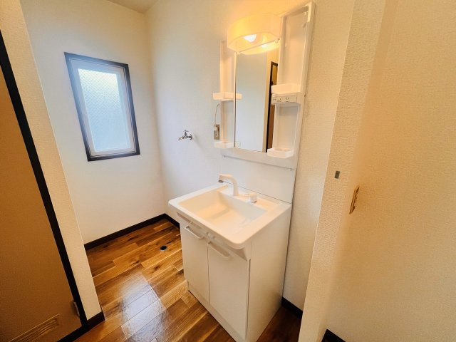 メゾン山下の洗面所|独立洗面所です。