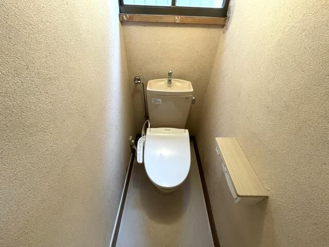 柏市中新宿貸し戸建のトイレ