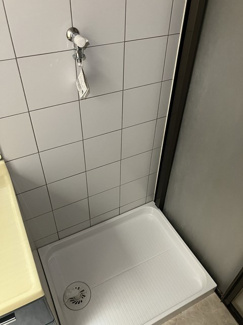 【展望】 | ※参考写真※洗面所内、独立洗面台横にある室内洗濯機置き場です♪室内に置けるので洗濯機が傷みにくい☆