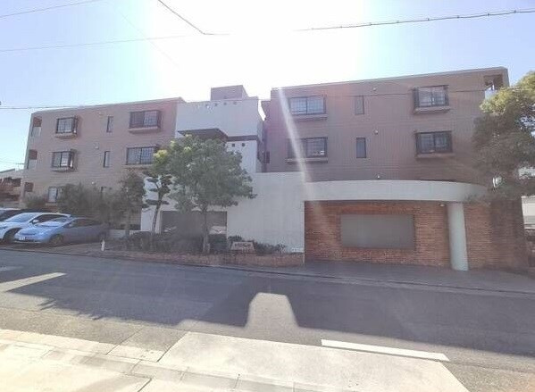 ビラ三秀山中の外観