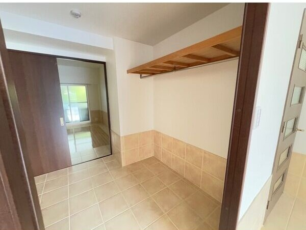 ビラ三秀山中の収納