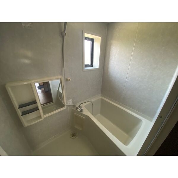 プリミエール堀ノ内Ⅱ棟の浴室