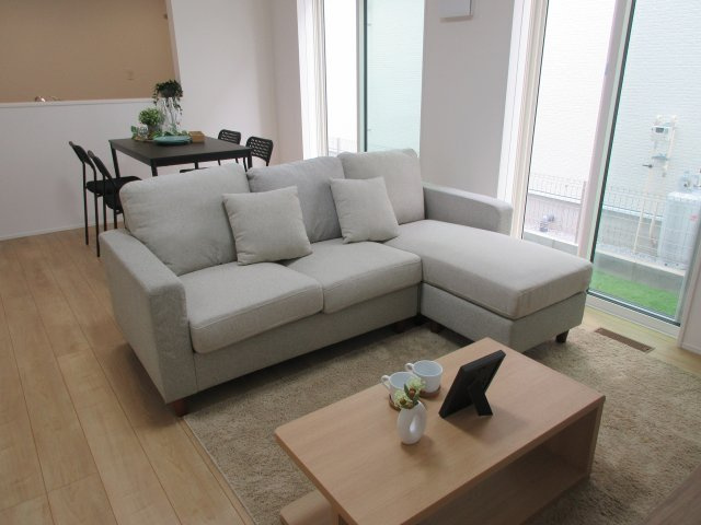 瑞穂町駒形富士山　新築戸建全6棟の居間・リビング|家族団らんの時間も増えそうなくつろぎのＬＤＫ♪