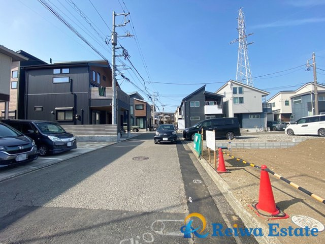 売地　茅ヶ崎市本村3丁目の前面道路含む現地写真