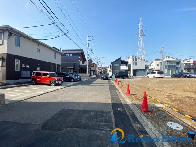 売地　茅ヶ崎市本村3丁目の前面道路含む現地写真