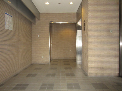 【エントランス】 | サンセリテ中町