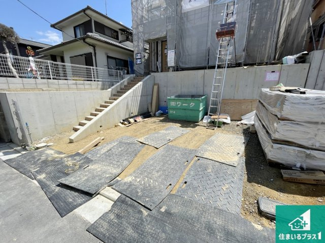 堺市西区上野芝向ヶ丘町　新築一戸建ての外観|現在の進捗状況です！順調に作業進行中、完成が待ち遠しいです！詳細の間取り等、お気軽にお問い合わせください！