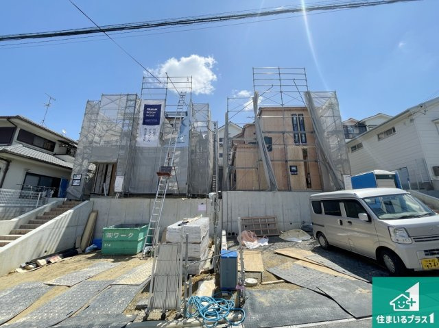 堺市西区上野芝向ヶ丘町　新築一戸建ての外観|周辺は落ち着いた街並みの住宅地！子育てがしやすい住環境です！まだ未完成ですが、現地でしかわからない事もございます。是非一度ご覧ください。
