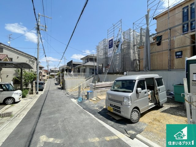 堺市西区上野芝向ヶ丘町　新築一戸建ての前面道路含む現地写真|現在建築中！落ち着いた街並みで新生活を始めることが出来そう！周辺の物件も併せてご紹介させて頂きます！