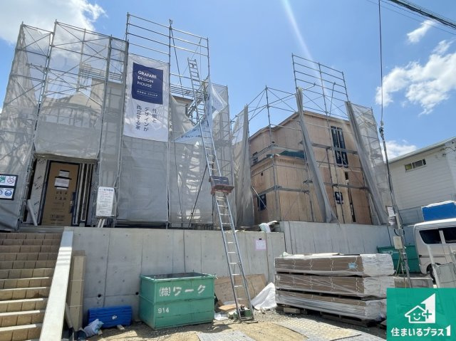 堺市西区上野芝向ヶ丘町　新築一戸建ての外観|現在の進捗状況です！順調に作業進行中、完成が待ち遠しいです！詳細の間取り等、お気軽にお問い合わせください！