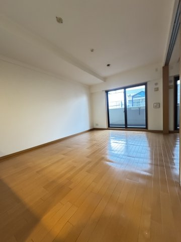 リーガル神戸三宮の居間・リビング