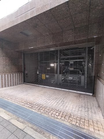 リーガル神戸三宮の駐車場