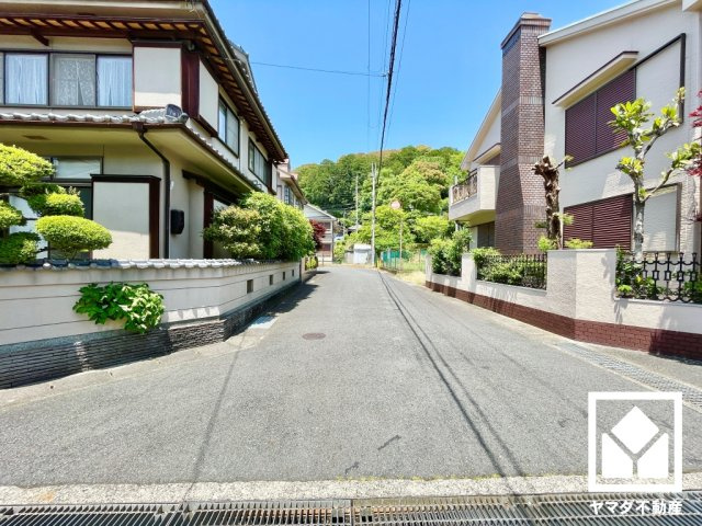 大津市黒津３丁目の前面道路含む現地写真