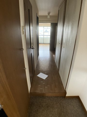 ヴァン・ベェールの玄関