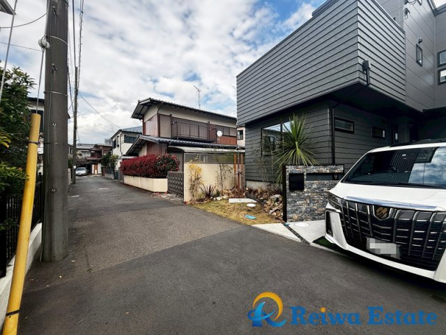 新築戸建　藤沢市辻堂3丁目の前面道路含む現地写真