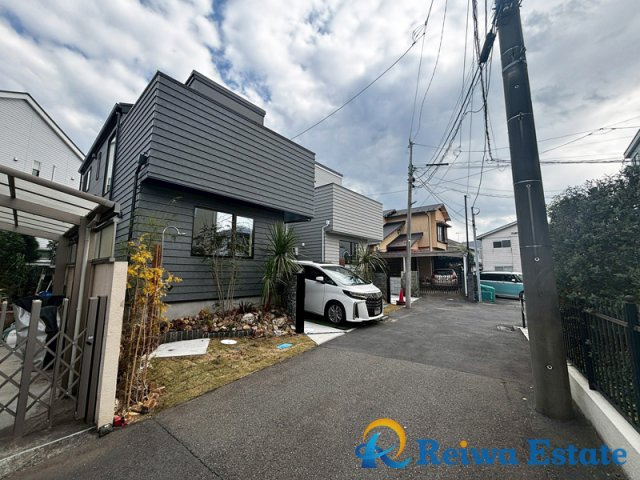 新築戸建　藤沢市辻堂3丁目の前面道路含む現地写真