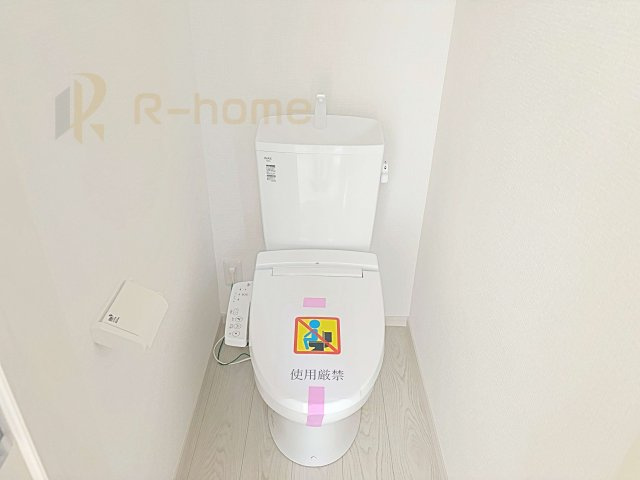 水戸市見川21期　新築戸建て　3号棟のトイレ|温水洗浄便座付きのトイレ。
トイレが２ヵ所設置で朝の忙しい時間でも安心です。