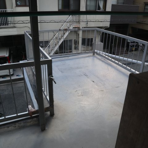 呉市広杭本町中古住宅のバルコニー