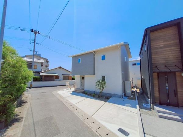 センチュリータウン大在E新築の前面道路含む現地写真|前面道路を含む現地（2025年8月撮影）