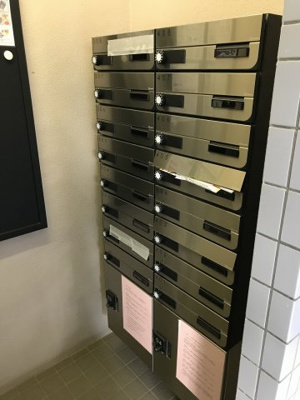 【設備】 | Ｔ’ｓ ｇａｒｄｅｎ みずほ台 | ～ポストボックス・宅配ボックス～