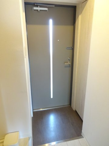 ディアコート八木の玄関|収納付き玄関