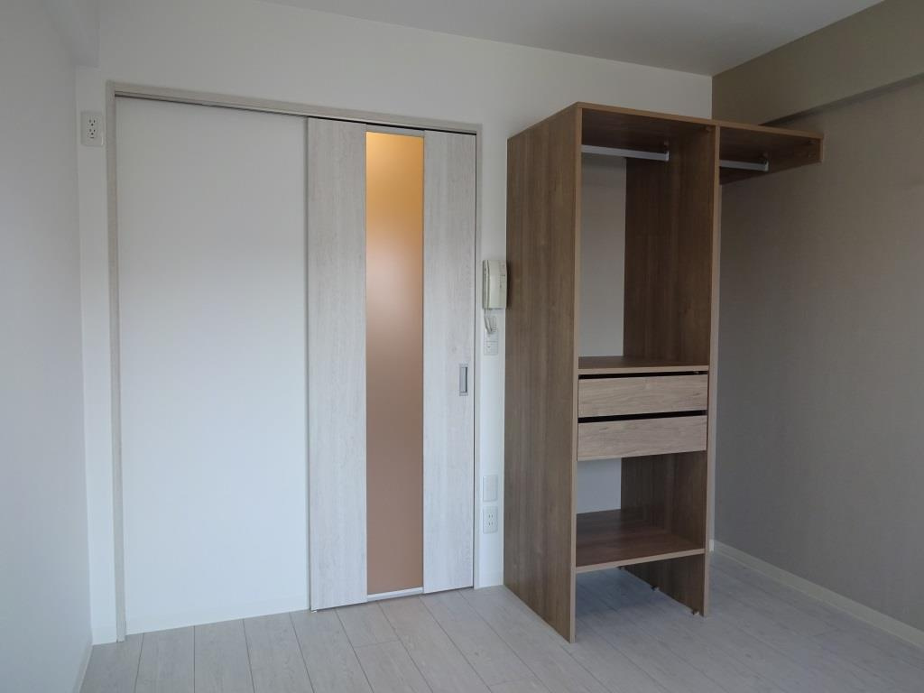 ディアコート八木の洋室|クローゼット付きの洋室6.1帖