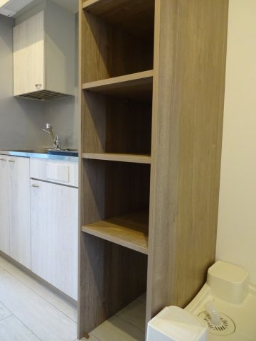 ディアコート八木の収納|キッチン横収納