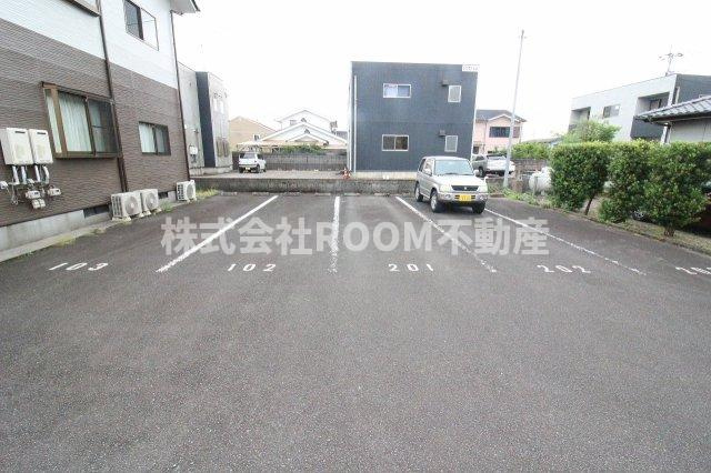 S・Tハイツの駐車場|駐車場があります