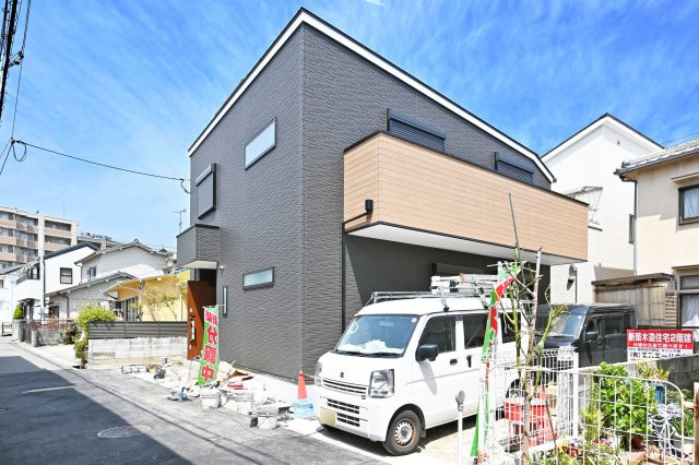 伊丹市美鈴町3丁目新築一戸建て│4LDK+駐車4台可（車種制限有）