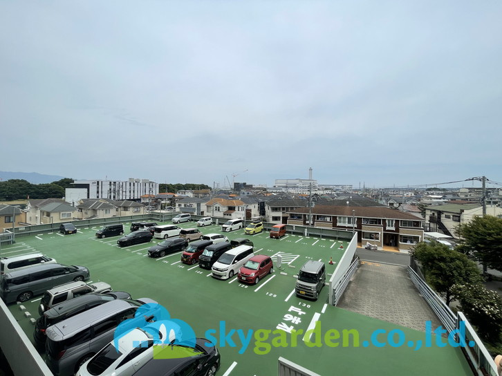 エンゼル茅ヶ崎リバーヴェールの駐車場