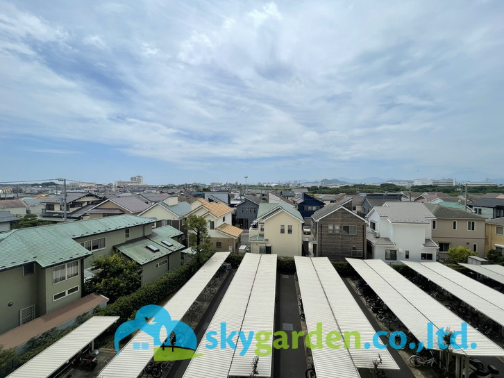 エンゼル茅ヶ崎リバーヴェールの駐車場