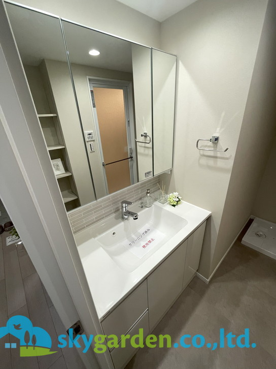 エンゼル茅ヶ崎リバーヴェールの独立洗面台