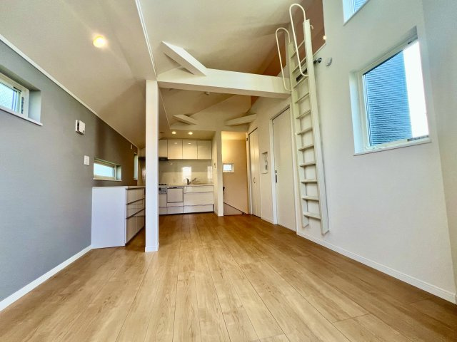 【居間・リビング】 | 練馬区春日町5丁目　新築戸建 | ◇ご内覧予約受付中です◇