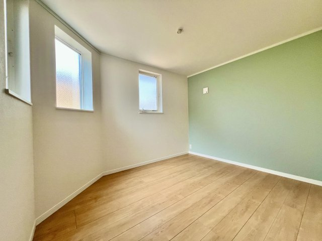 【洋室】 | 練馬区春日町5丁目　新築戸建 | ◇広々1階洋室◇