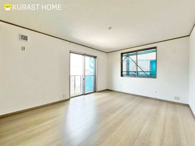 京都市伏見区久我石原町　未入居物件の洋室|2階10帖洋室