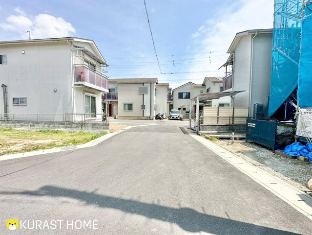 京都市伏見区久我石原町　未入居物件の前面道路含む現地写真