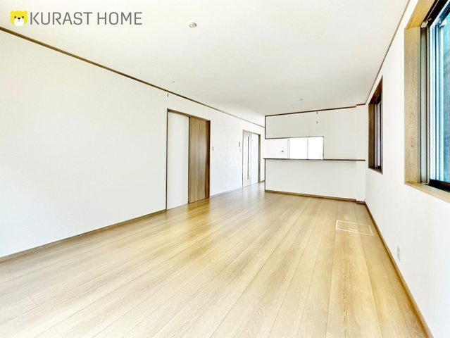 京都市伏見区久我石原町　新築戸建の居間・リビング