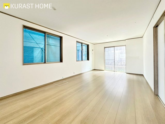 京都市伏見区久我石原町　新築戸建の居間・リビング