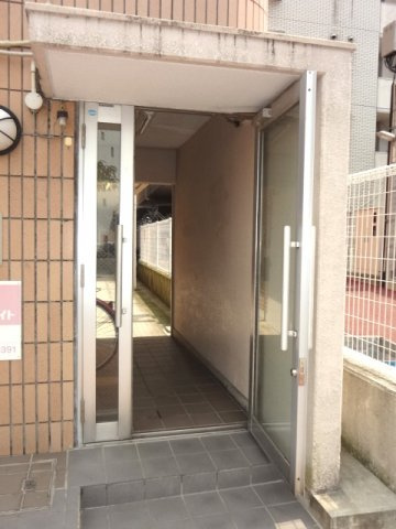 マンションセンチュリーのエントランス